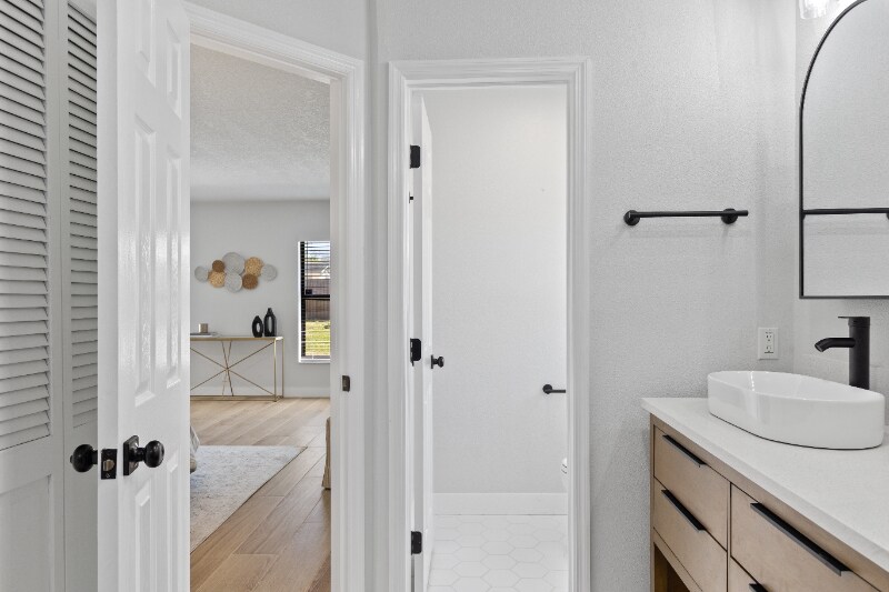 Building Photo - 5303 Glen Harwell Rd