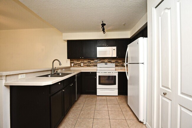 Building Photo - 692 Seabrook Ct