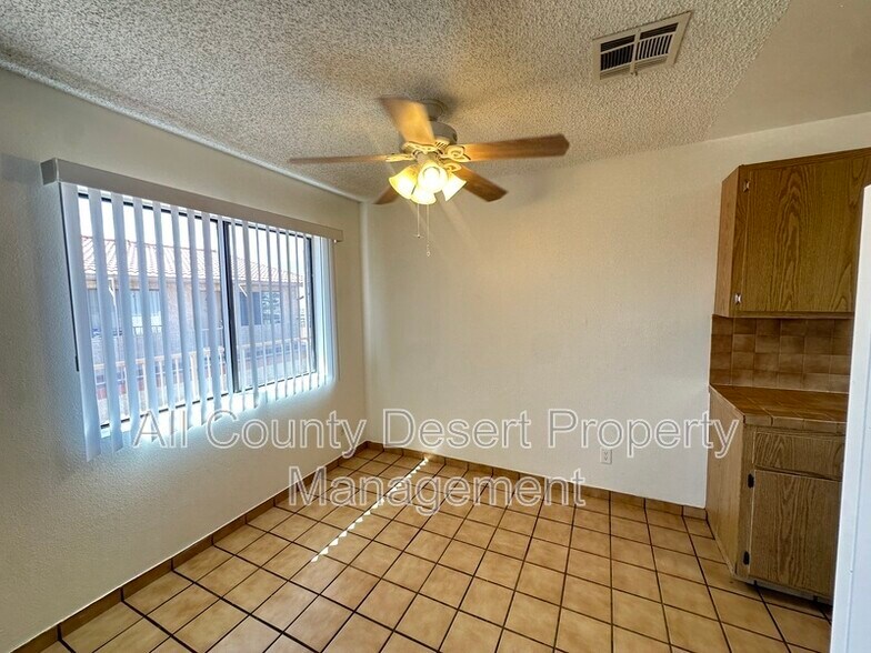 Building Photo - 13079 Eliseo Rd