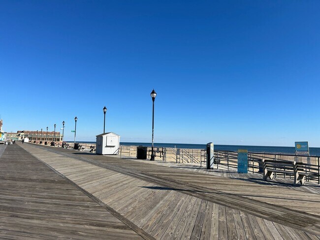 Building Photo - Stunning 3 bedroom 2 bathroom single family house available in Asbury Park!