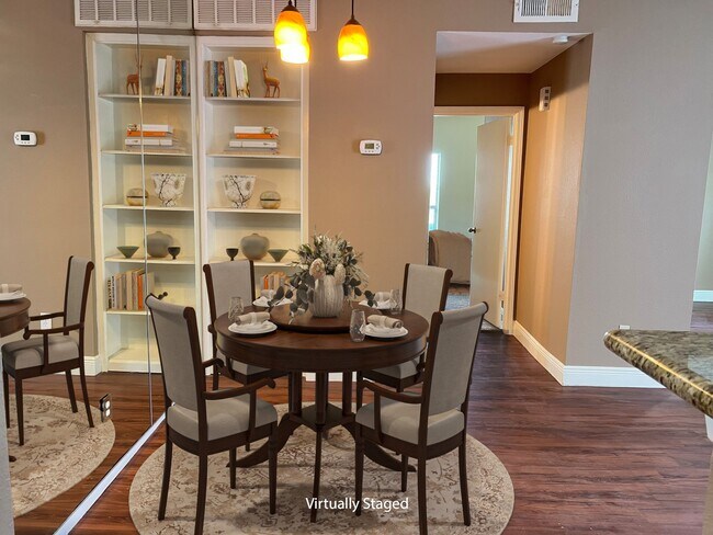 Building Photo - 2425 Augusta Dr