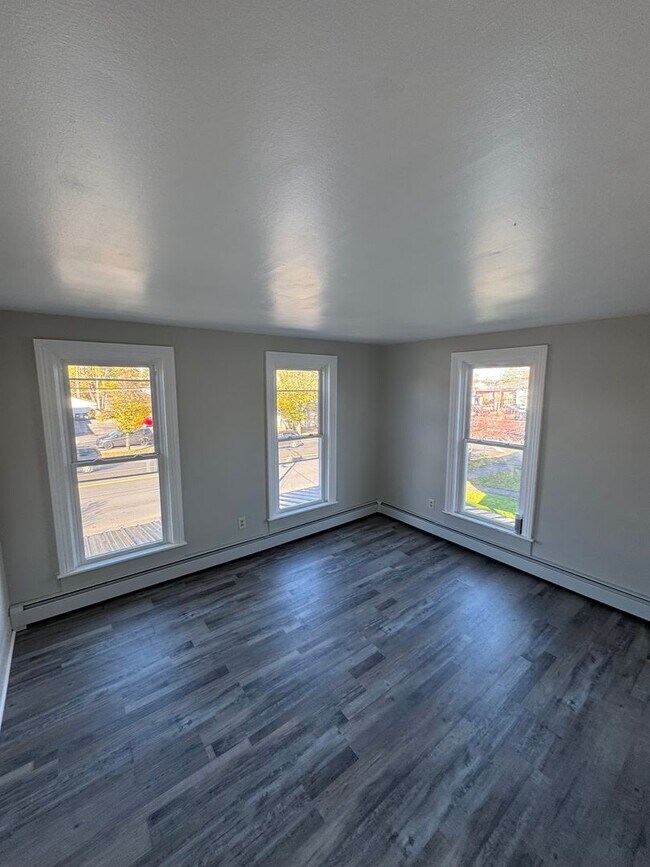 Building Photo - Beautiful 3 bedroom/Fulton