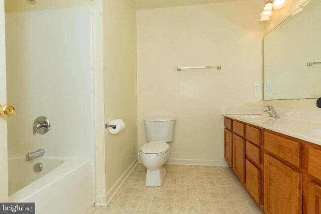 Building Photo - 3311 Mission Rd