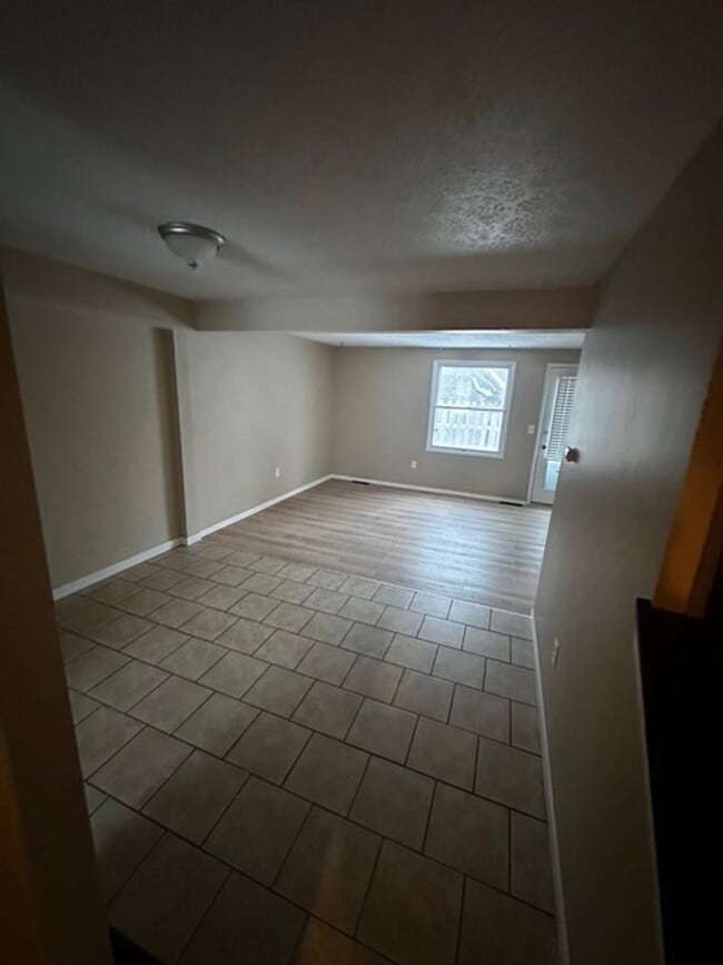 Building Photo - 1290 Emerson St