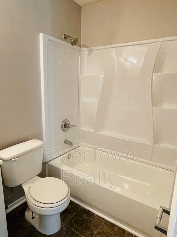 Building Photo - 6390 Sandhurst Rd