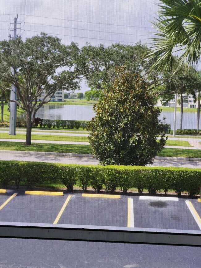 Building Photo - 106 Suffolk C