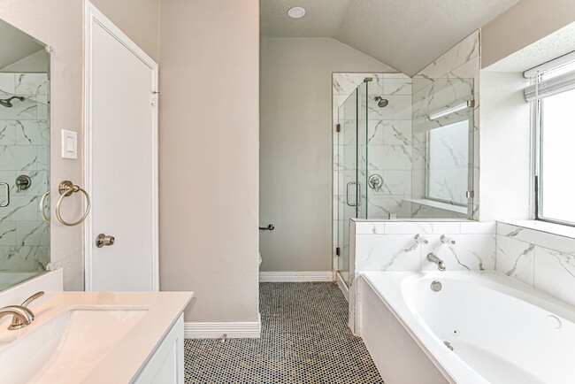 Building Photo - 7410 Aberdeen Dr