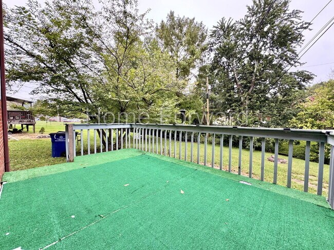 Building Photo - 3118 High Ridge Dr