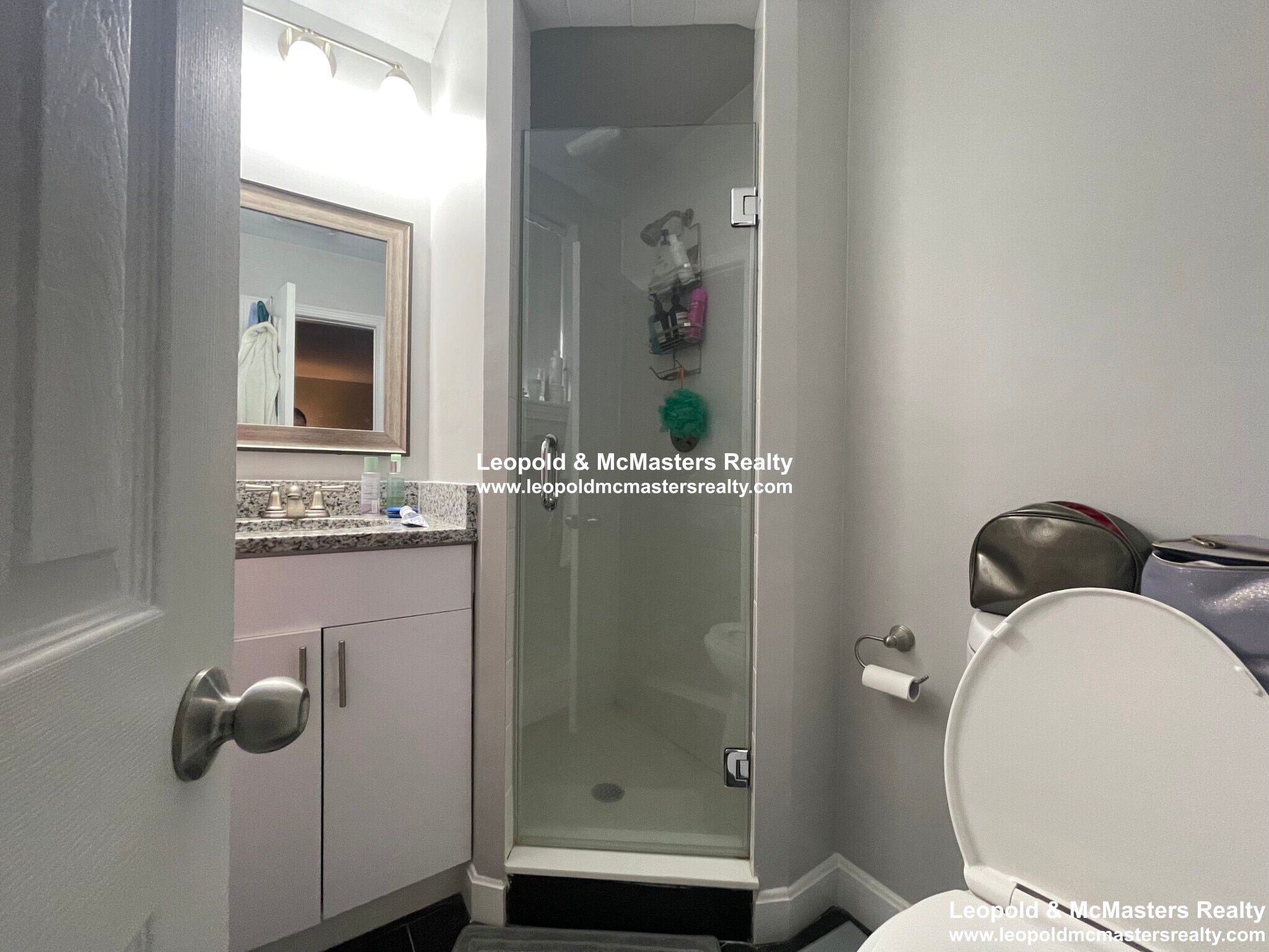 Building Photo - 520 Washington St