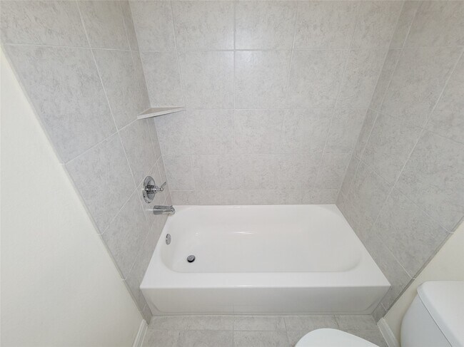 Building Photo - 17018 Taffaine Dr