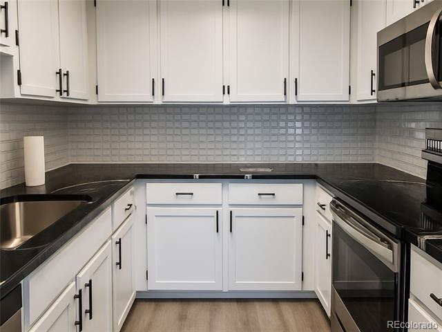 Building Photo - 17053 E Tennessee Dr