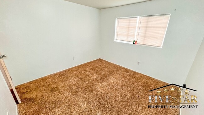 Building Photo - 1424 Gorrill St