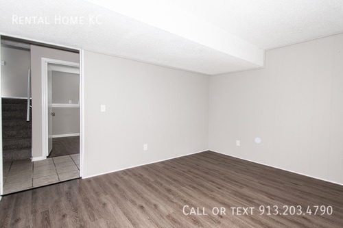 Building Photo - 1224 E Cothrell St