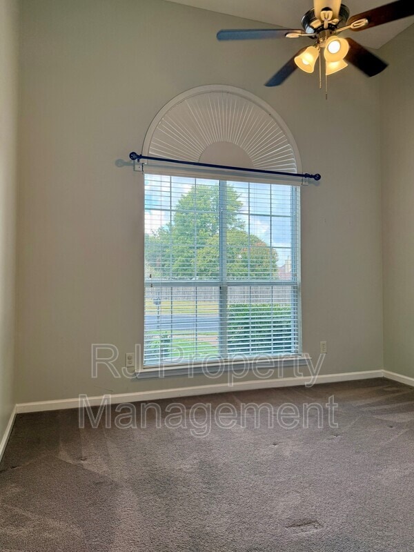 Building Photo - 11579 Mahogany Dr