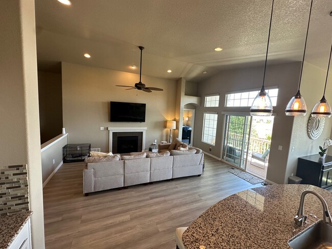 Building Photo - 8075 Cinnamon Ct