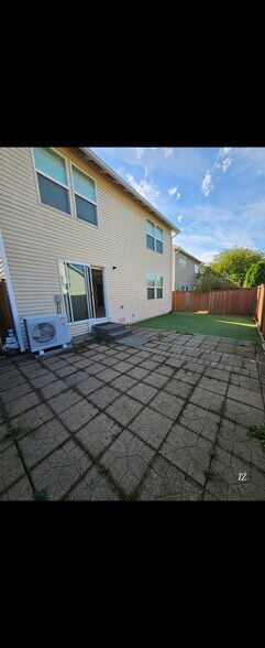 Building Photo - 309 Kirkland Pl SE