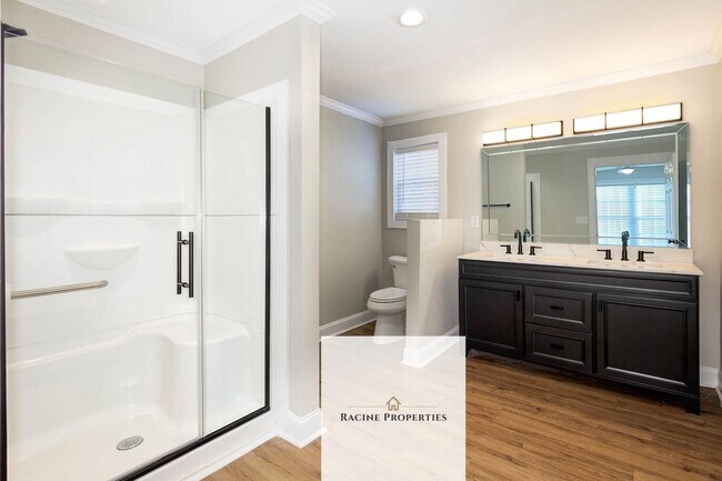 Building Photo - Charming Three Bedroom in Greer, SC