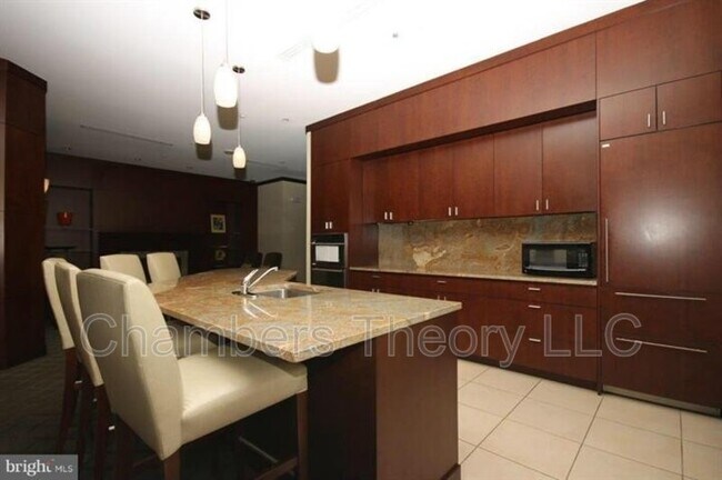 Building Photo - 11770 Sunrise Valley Dr