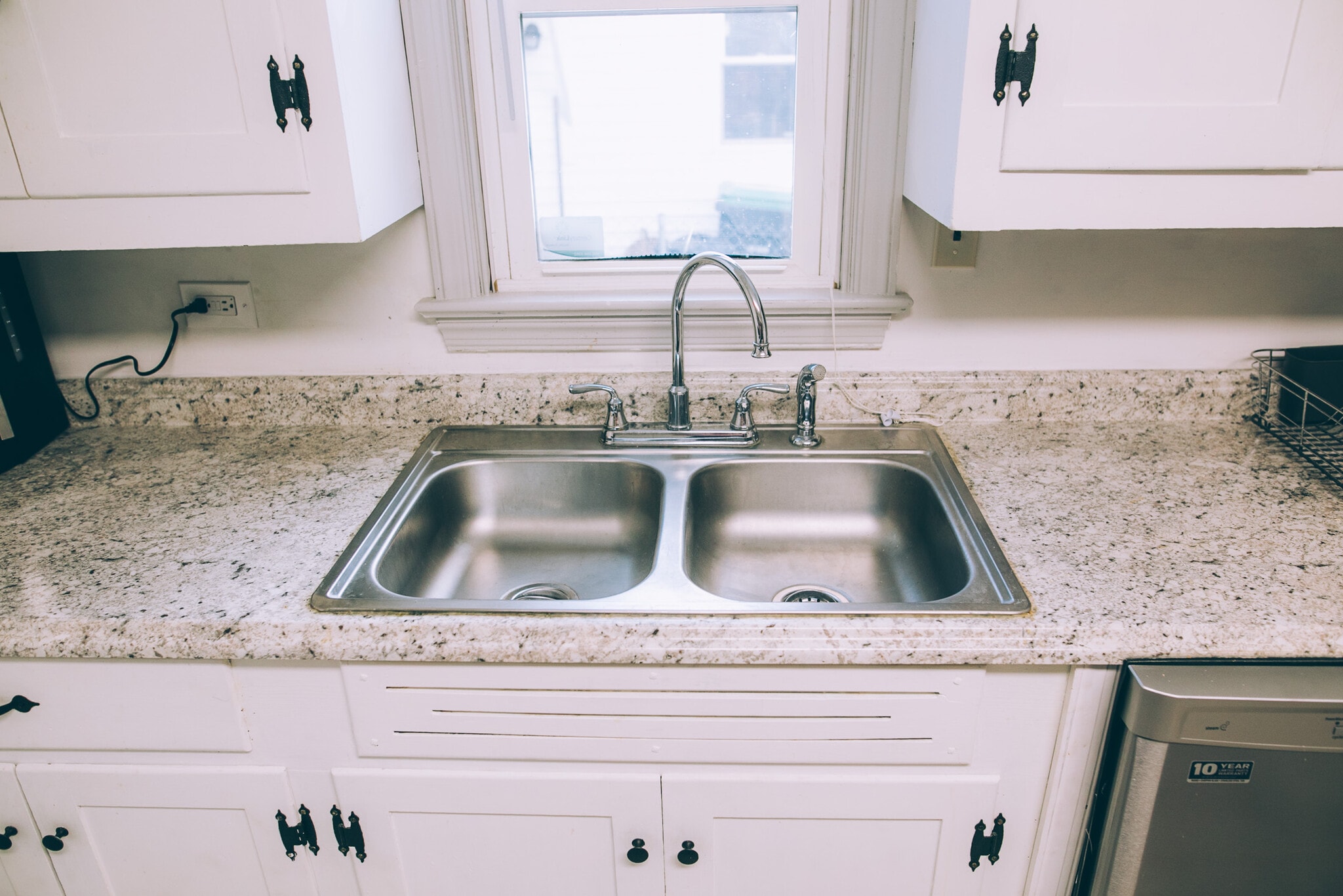 Building Photo - 1111 Rayon St