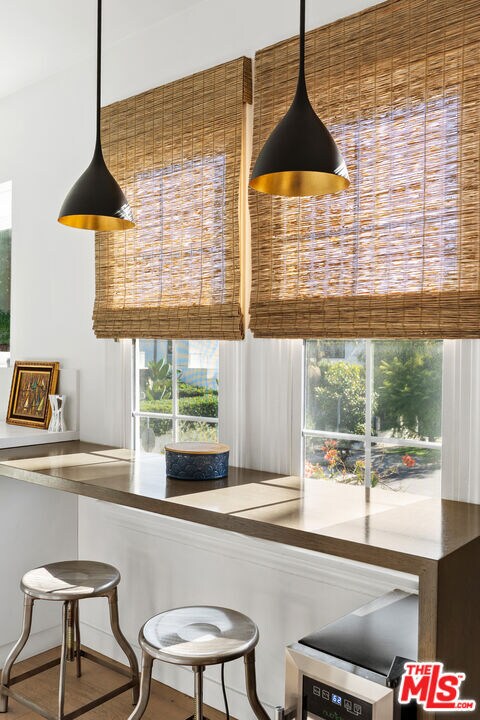 Building Photo - 502 N Sweetzer Ave