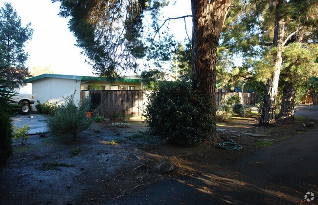 Primary Photo - 310 Gladys Avenue