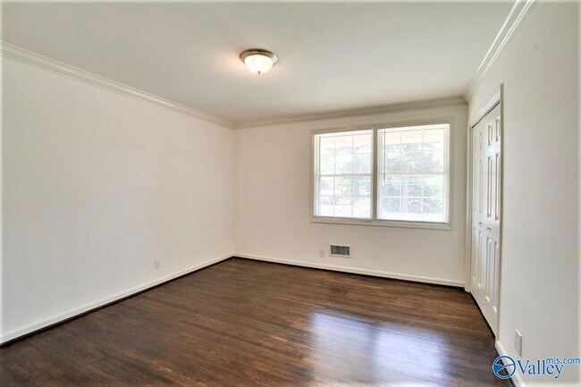 Building Photo - 5630 Woodridge St SW