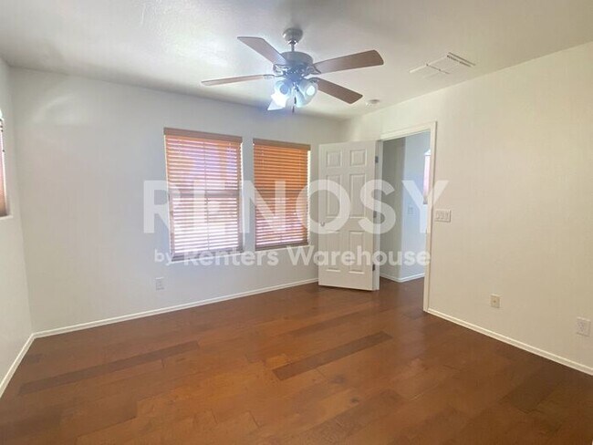 Building Photo - Move-In Ready Gated Community Home Near San Tan Village & Loop 202!