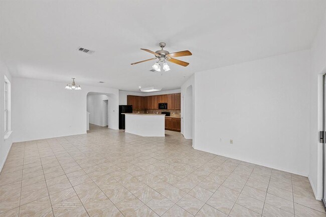 Building Photo - 6212 Roseborough Dr