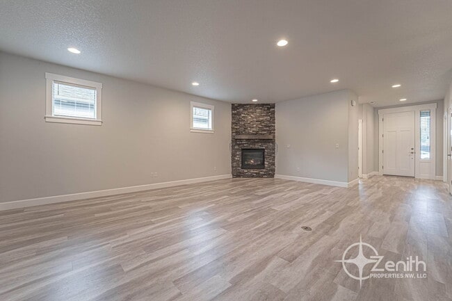 Building Photo - 134 Zephyr Dr