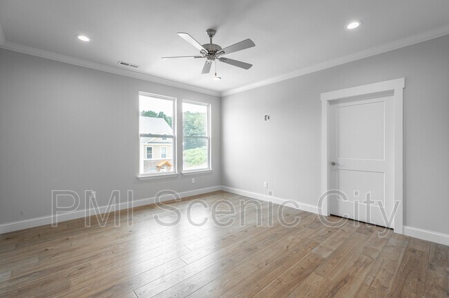 Building Photo - 1904 Cypress Ln