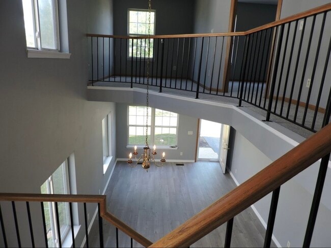 Building Photo - 357 Richmond Dr