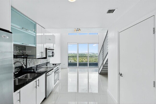 Building Photo - 60 SW 13th St