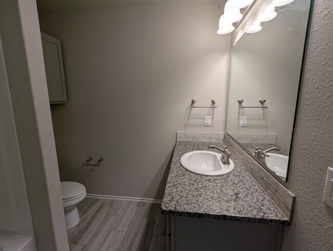 Building Photo - Beautiful Maintained home in Bellfarms