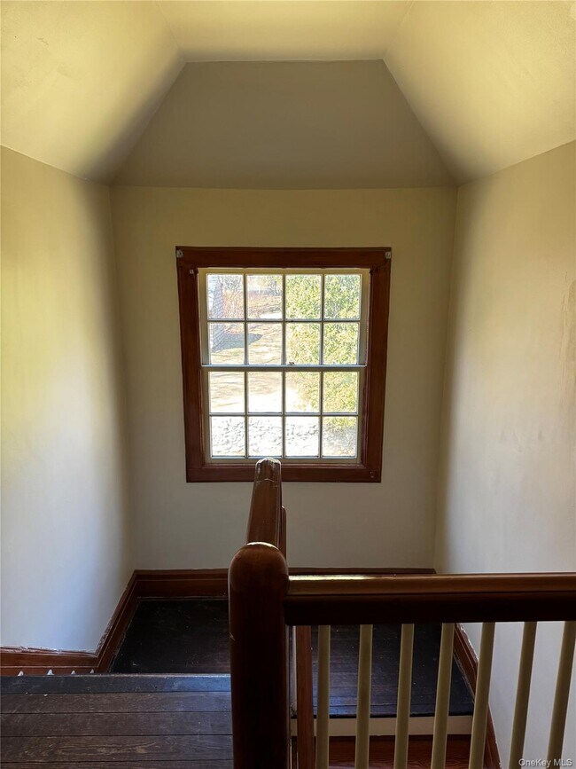 Building Photo - 3 Ice House Rd