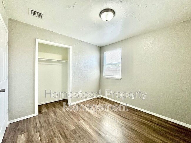 Building Photo - 721 NW 114th St