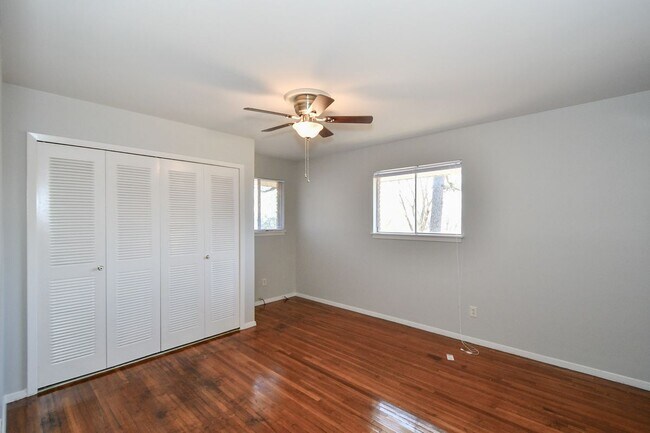 Building Photo - 1331 Starfield Rd