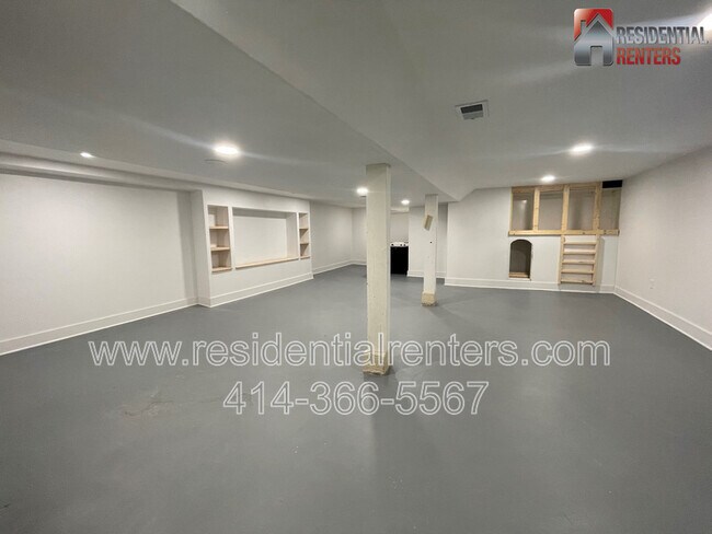Building Photo - 2369 N 61st St