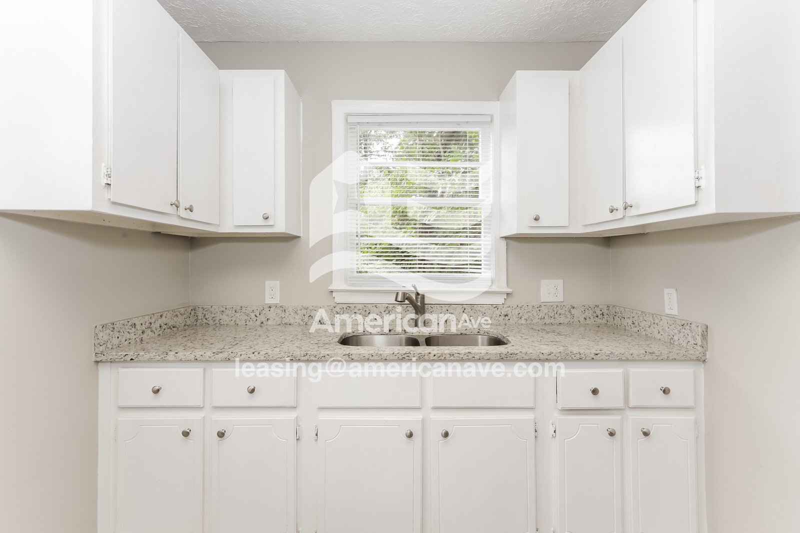 Building Photo - 214 Evergreen St