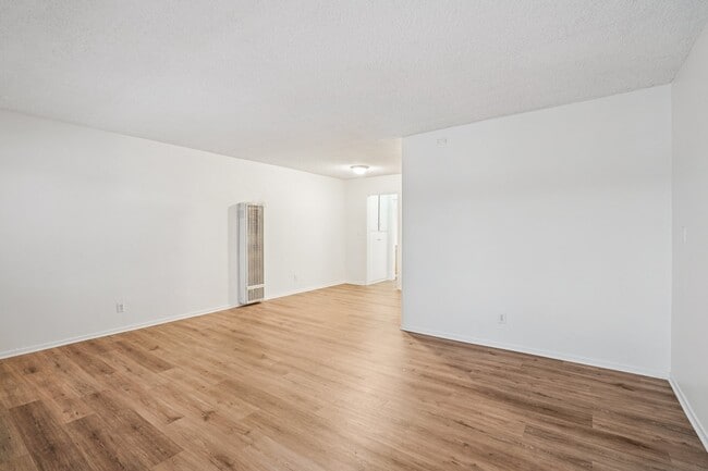 Building Photo - 916 Carondelet