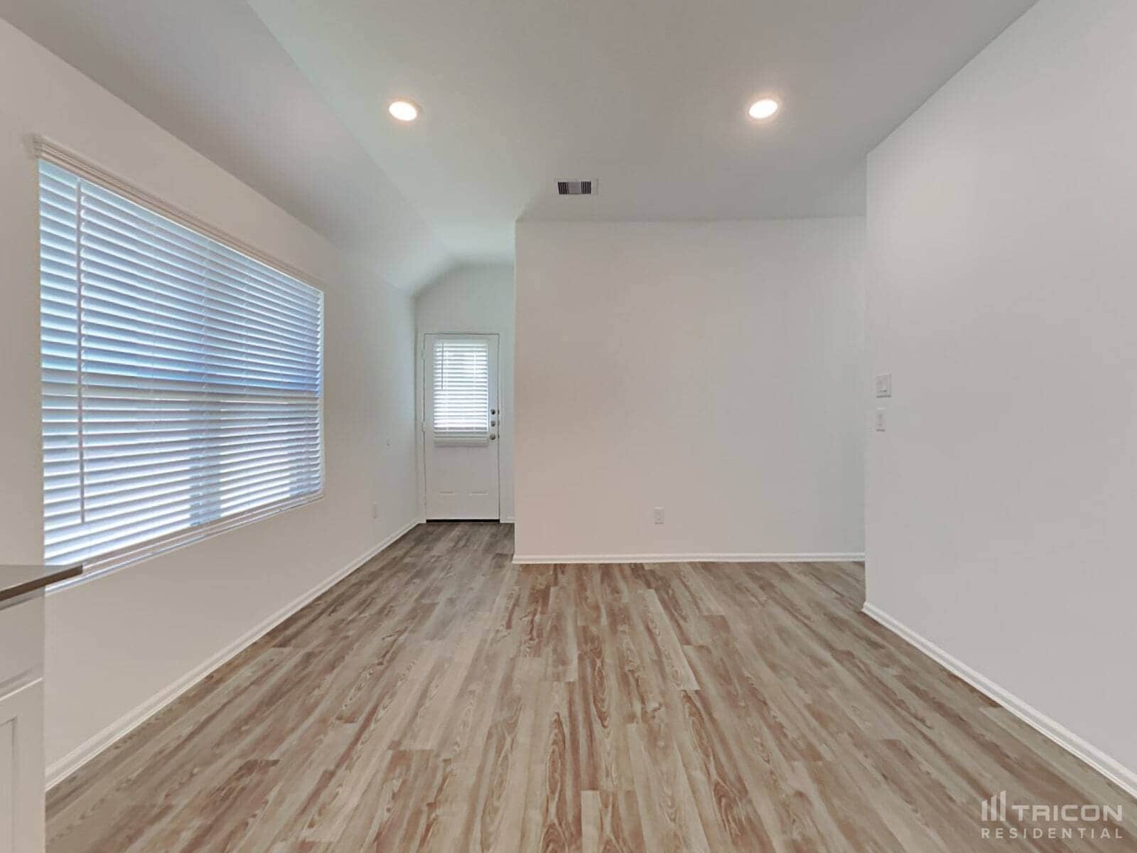 Building Photo - 210 Pine cavern dr