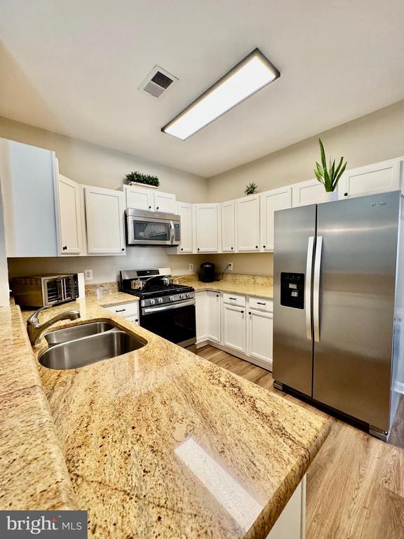 Building Photo - 11501 Cardoness Ln