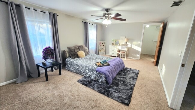 Building Photo - 627 Michigan St