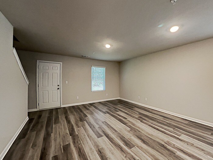 Building Photo - 1079 Benfield Ridge