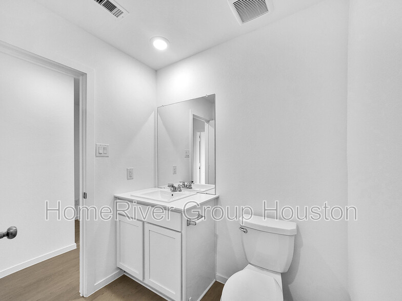 Building Photo - 452 Texas Pecan Dr