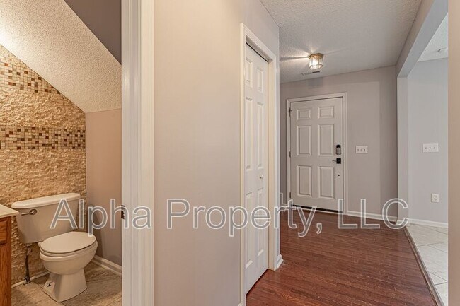 Building Photo - 736 Bent Hollow Ct