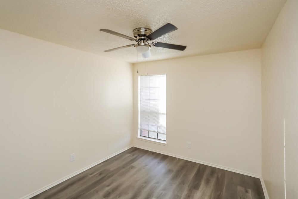 Building Photo - 916 Richards Dr