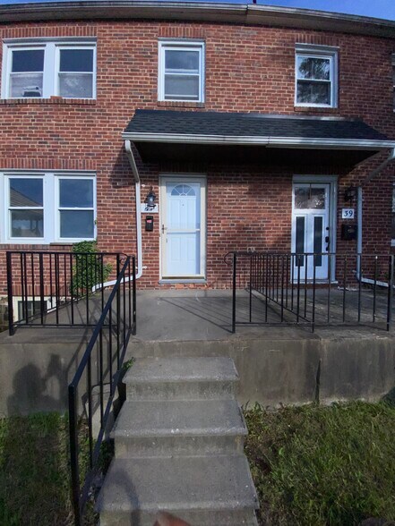 Building Photo - 41 N Kossuth St