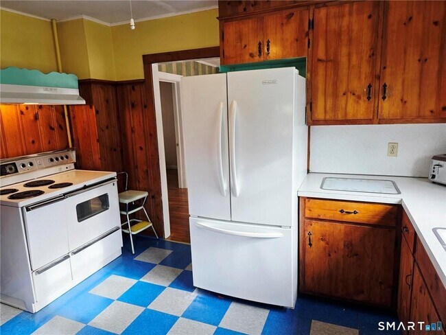 Building Photo - 22 Stillman Ave