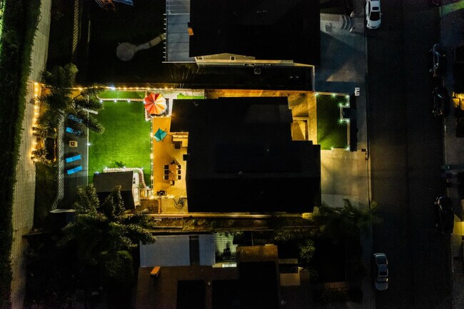 Building Photo - 13075 Old West Ave