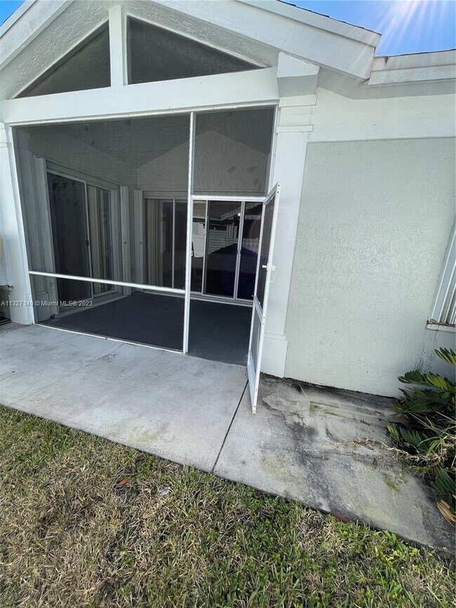 Building Photo - 5893 Plum Harbor Cir